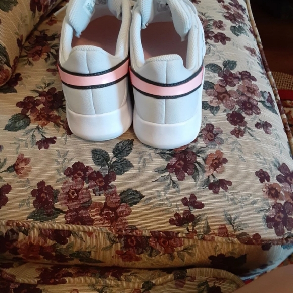 Nike sneaker - Picture 6 of 9